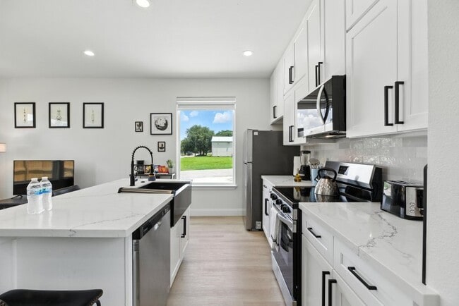 Foto del edificio - 3902 McKinley St