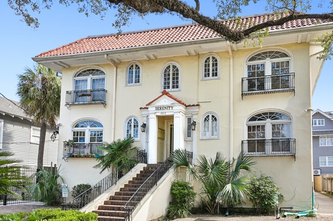 Building Photo - 2615 S Carrollton Ave