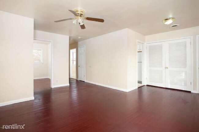 Building Photo - 3 br, 1 bath House - 1313 Bell Street