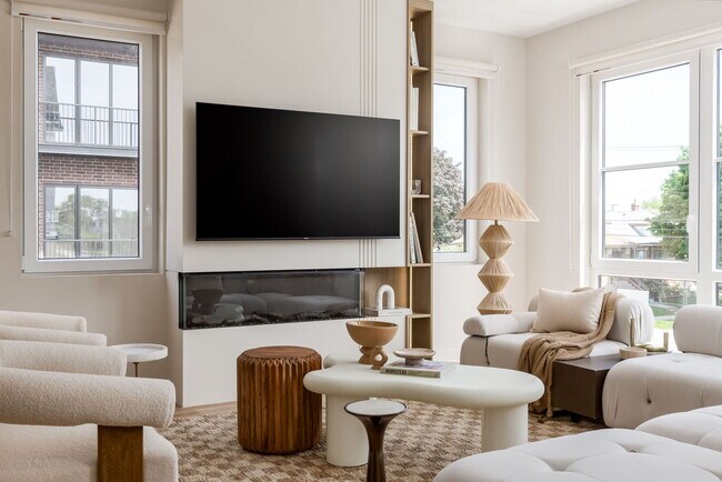 Foto del edificio - 8043 Fir Ct