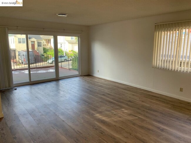 Building Photo - 708 Solano Ave