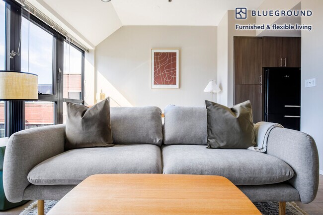 Foto del edificio - 211 W Scott St