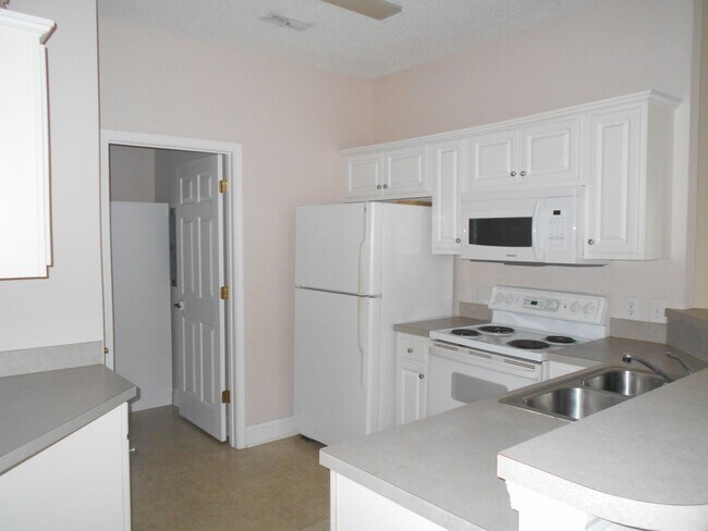 Foto del edificio - 3 bedroom, 2 bath condo in The Fountains