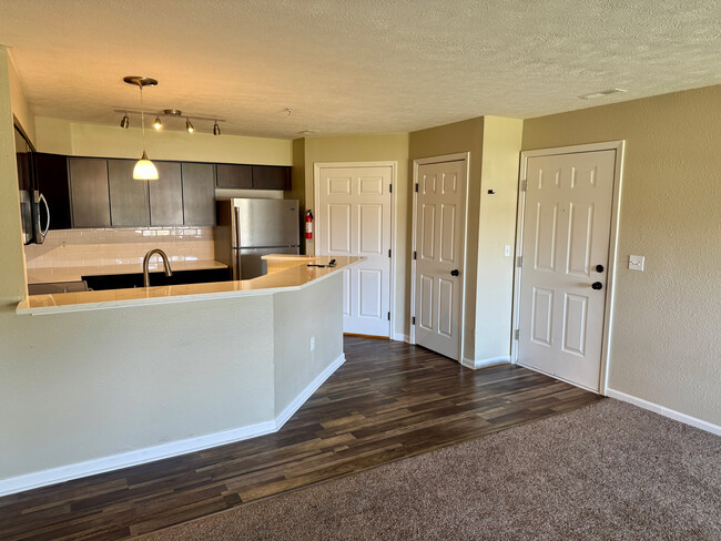 Building Photo - 1517 Long Meadow Trl