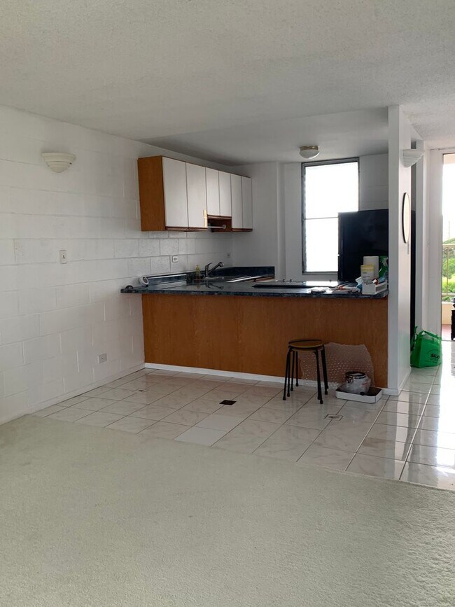 Foto del edificio - Convenient One Bedroom in Salt Lake, Secti...