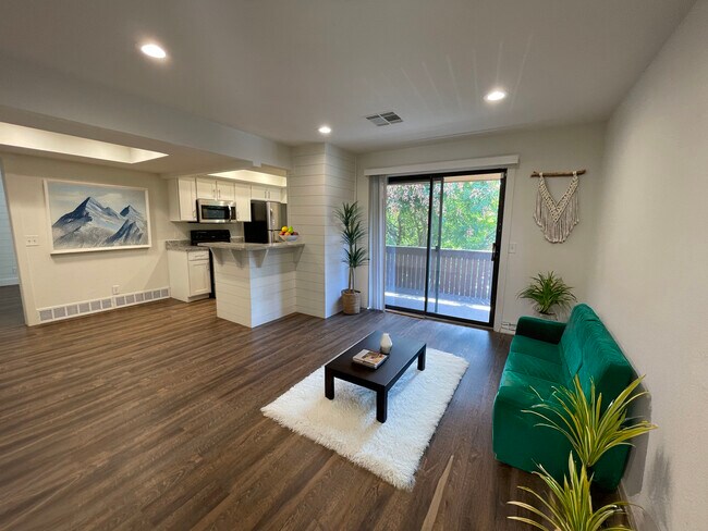 Foto del edificio - 6893 S Countrywoods Cir