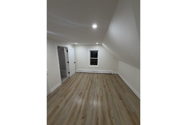 Foto del edificio - 805 Blue Hill Ave