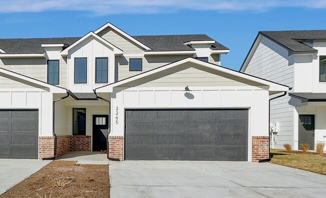 Building Photo - 2265 N 159th Ct E