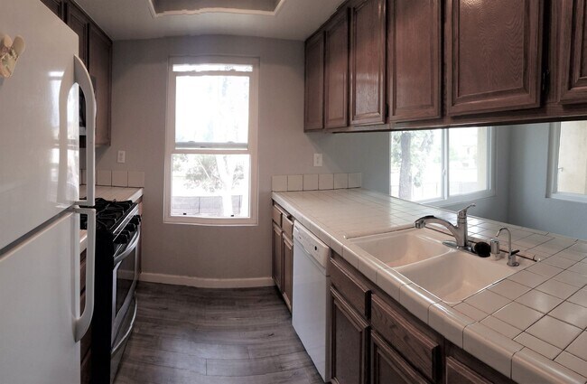 Building Photo - Spacious 3 bd/2ba 2 story Condo In San Marcos