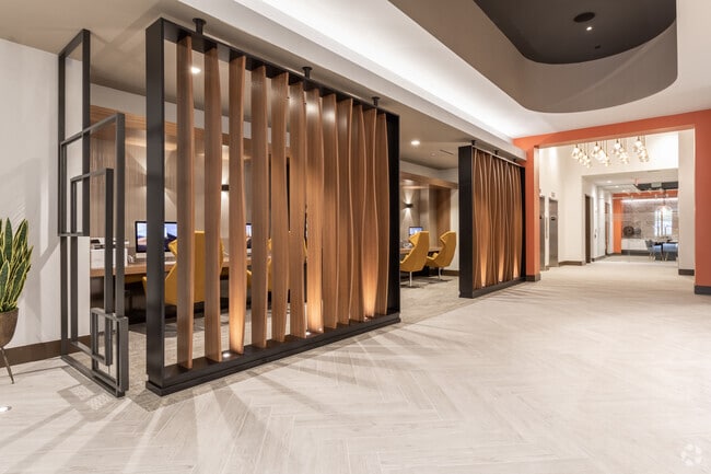 Business Center - Array at West Alex