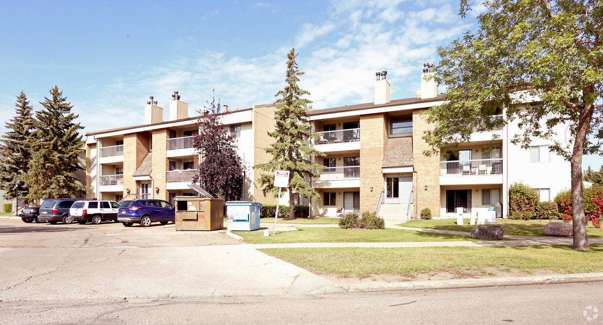 Building Photo - Hermitage Village Apartments