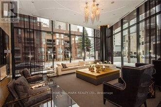 Building Photo - 32 Davenport Rd