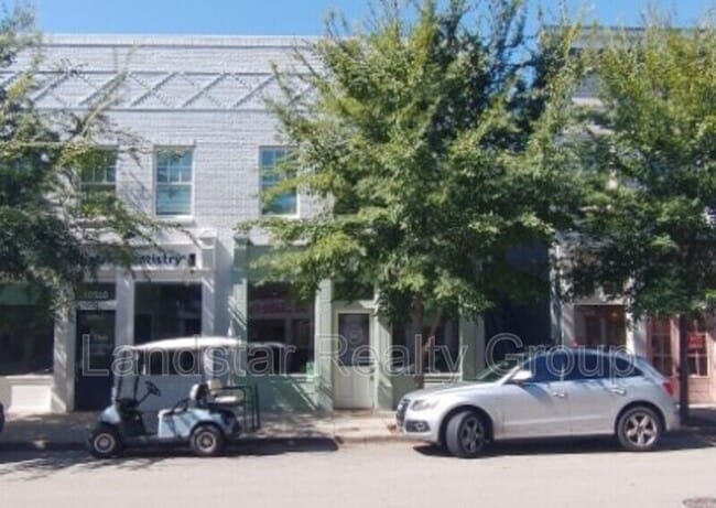 Building Photo - 10512 Meeting St