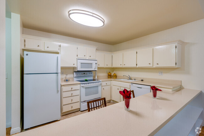 1HAB, 1BA - 740 ft² - The Oaks of Pasadena- ALL INCLUSIVE 55+