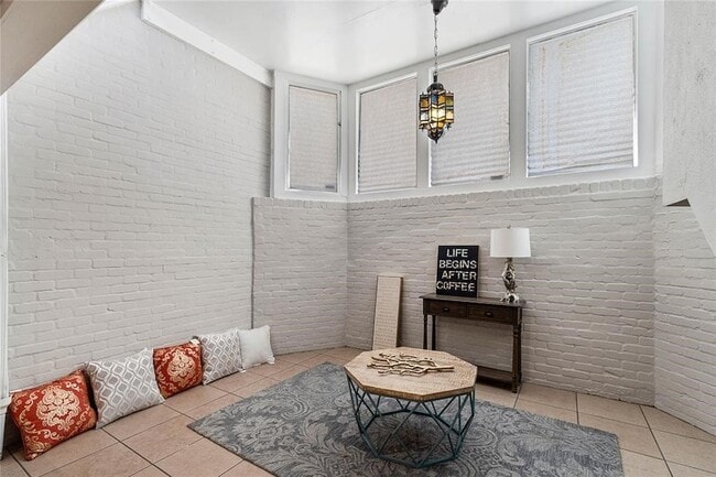 Photo - 3022 Baldwin St Apartment