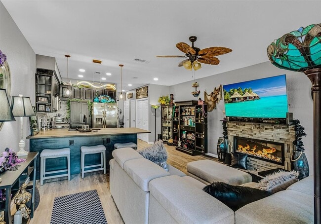 Foto del edificio - Condo Available Now