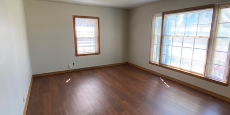 Primary Photo - 7314 W Burleigh St