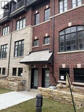 Building Photo - 30-30 Lunar Cres