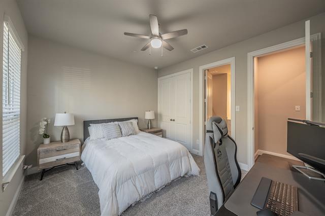 Foto del edificio - 4160 Wetstone Ln