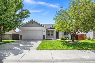 Building Photo - 2525 N Blue Blossom Way