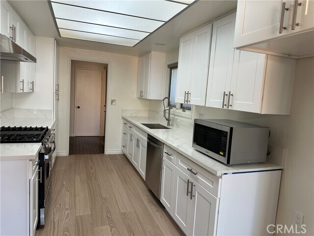 Foto del edificio - 8351 Grand Ave