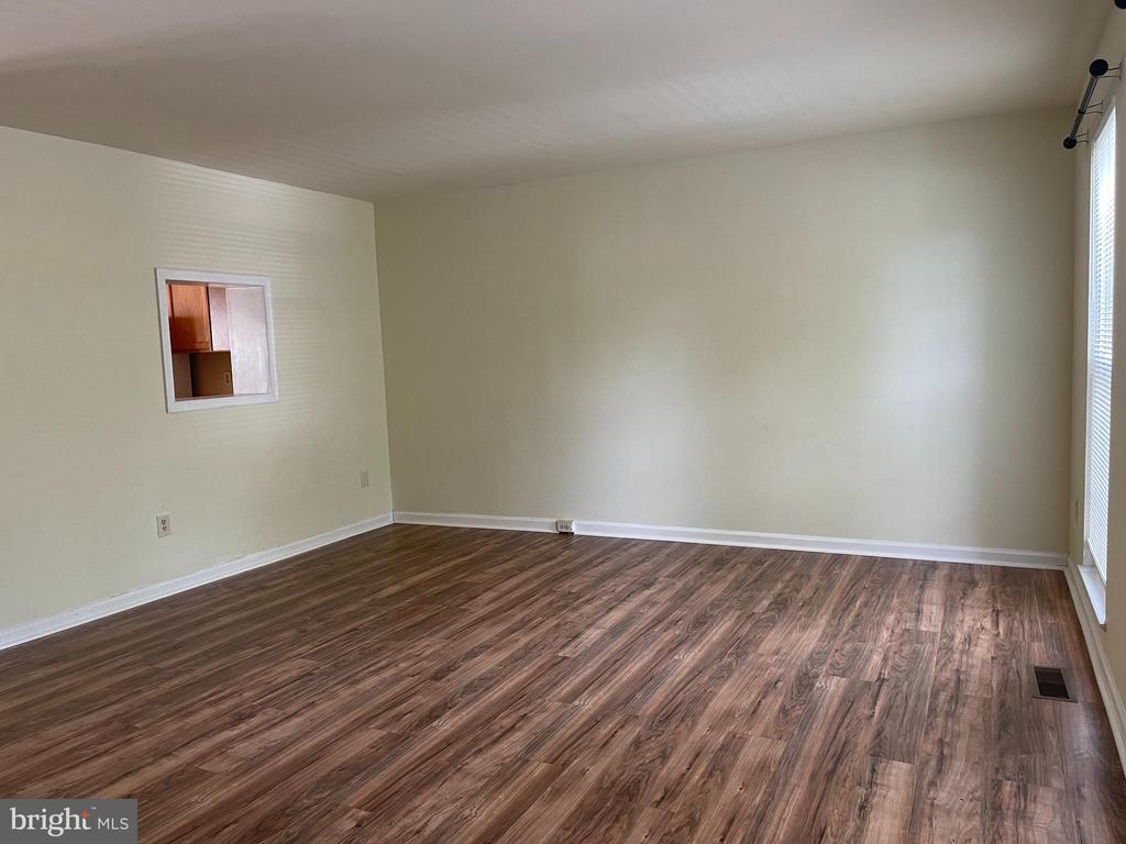 21054 Cornerpost Square, Ashburn, VA 20147 Townhome Rentals in