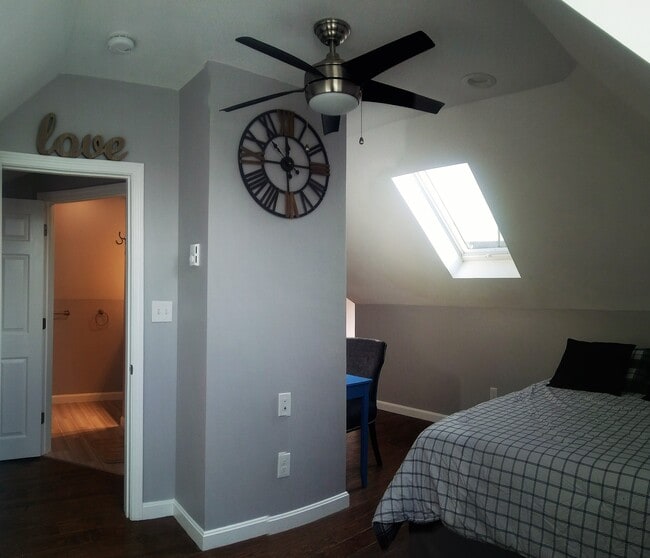 private suite - 6 Boston Ave
