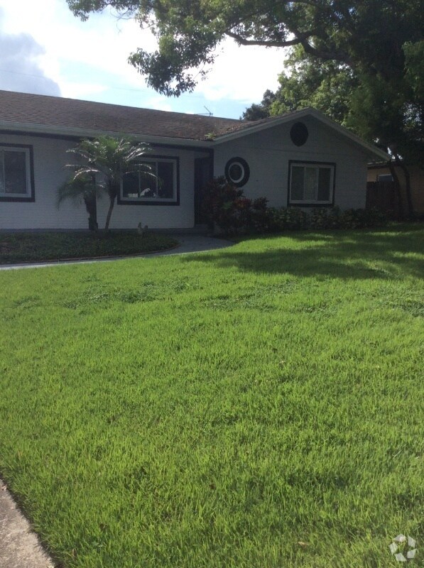 Lake Underhill Apartments for Rent with Washer & Dryer Orlando, FL