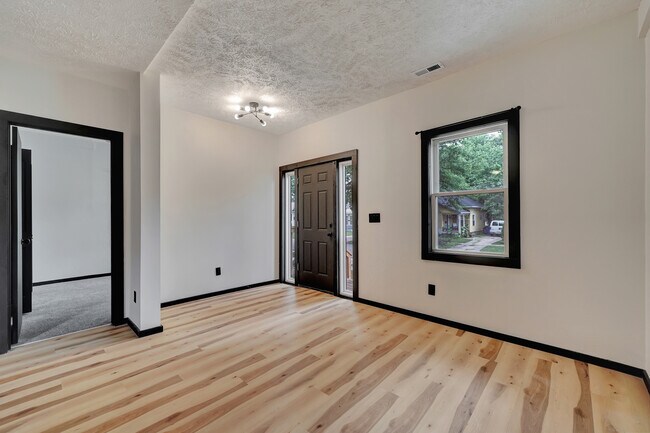 Foto del edificio - 2225 D St