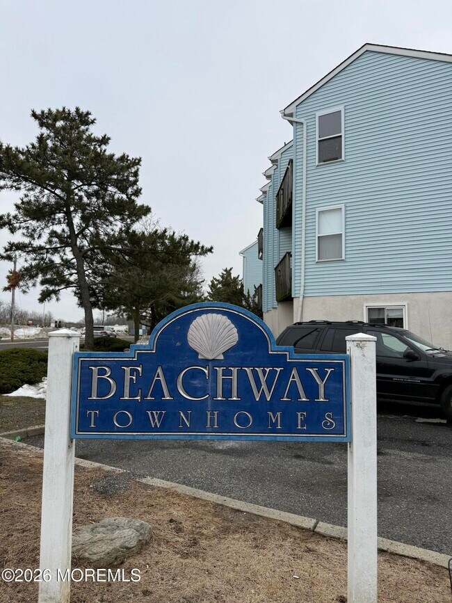 Foto del edificio - 4 Beachway Ave