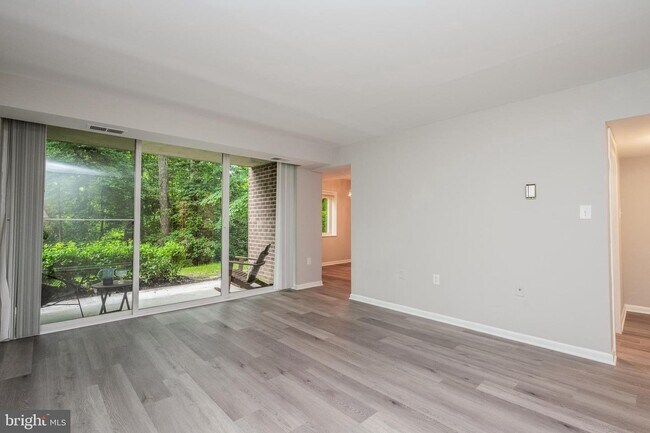 Building Photo - 1403 Northgate Square