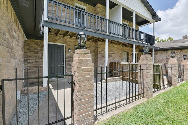 Building Photo - 4504 Avenue L