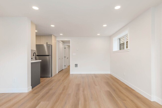 Building Photo - 6721 24th Ave NW