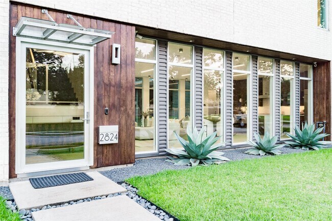 Foto del edificio - 2824 Lockett St