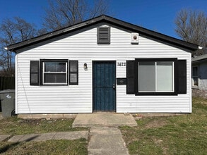 Building Photo - 1422 W 35th St