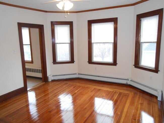 Foto del edificio - 42-42 Bradford St