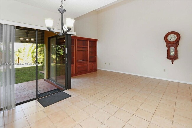 Building Photo - 2500 SW 113th Ct