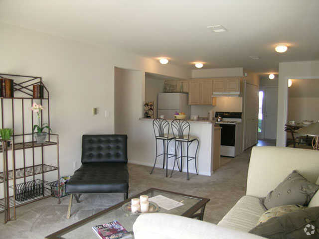 Interior Photo - Pinewoods Circle