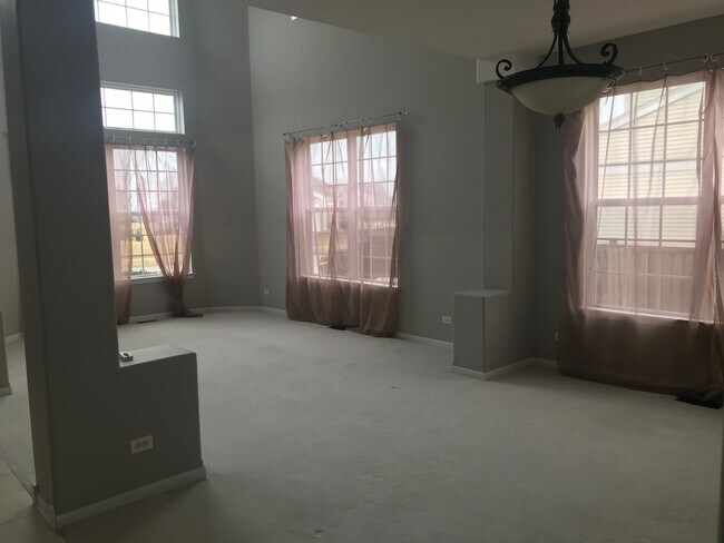 Foto del edificio - 5753 Foxfield Ln
