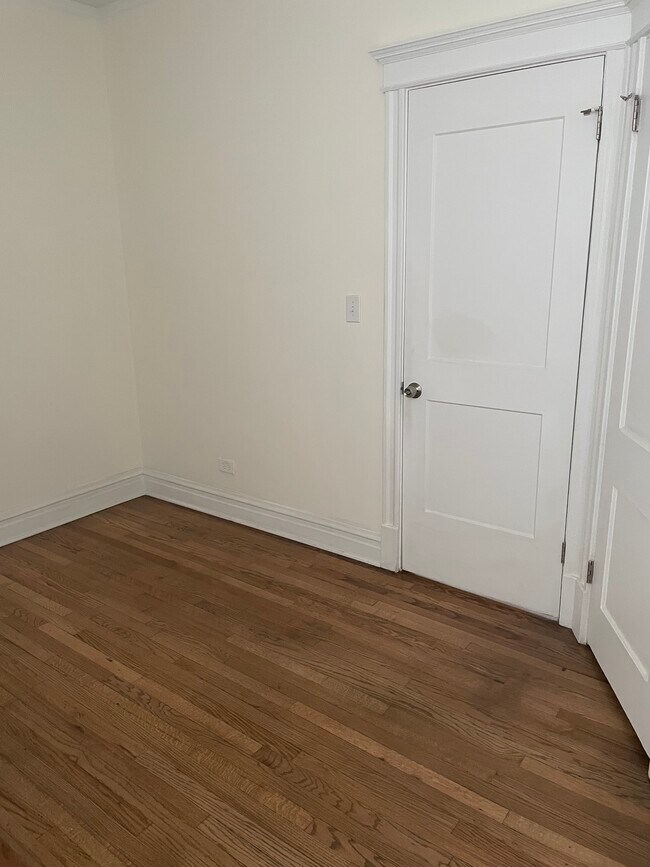 Foto del edificio - 7816 S Coles Ave