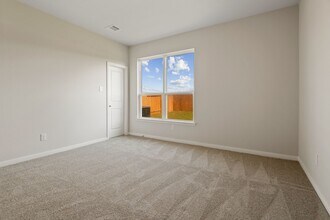 Building Photo - 15802 Berry Hl Dr