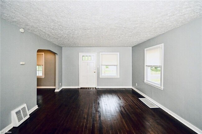 Foto del edificio - 1699 Sunset Ave