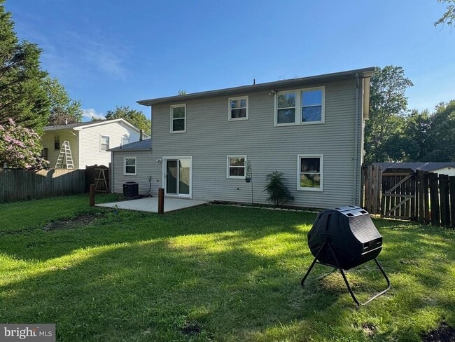 Building Photo - 1717 Fallsway Dr