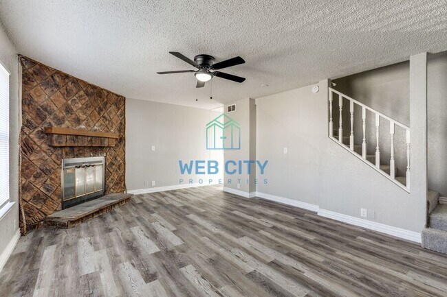 Photo - 232 Alexandria St Apartment