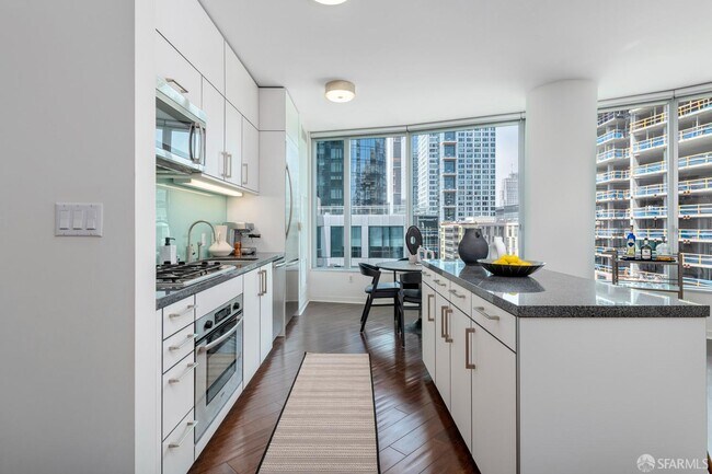 Foto del edificio - 301 Main St