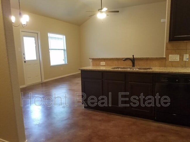 Building Photo - 211 Joanne Cv