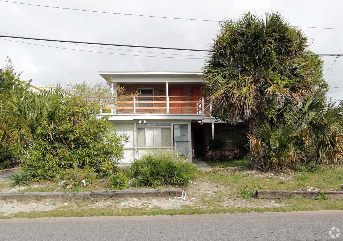 Building Photo - 505 Flagg St