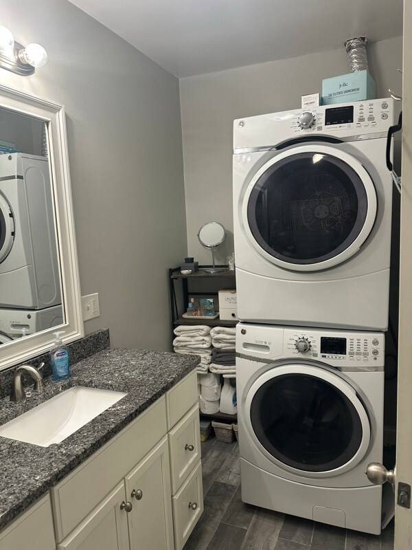 Building Photo - 39 Bourne St