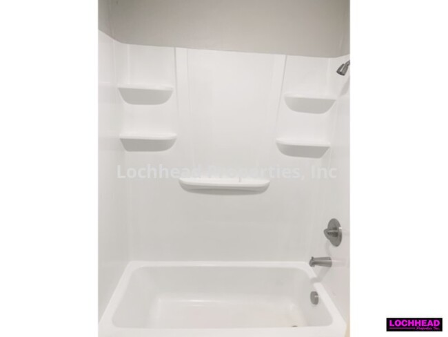 Building Photo - 130 Willow Ridge Cir