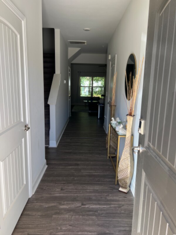 Foto del edificio - 5359 Creekview Way